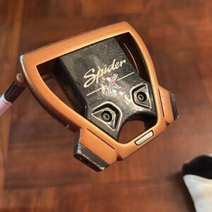 Left handed Golf TaylorMade Spider X Copper Putter with Cover 34"